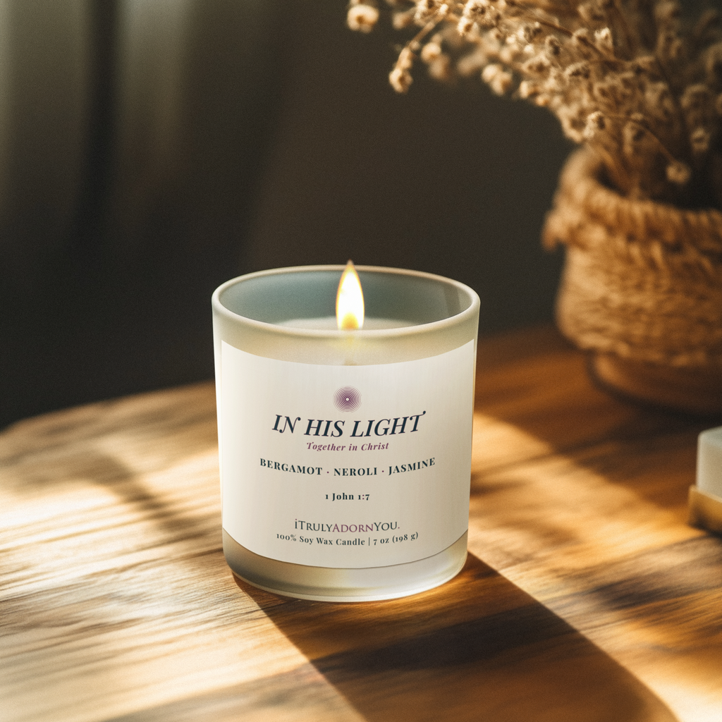 iTAY In His Light 7 oz Candle Image